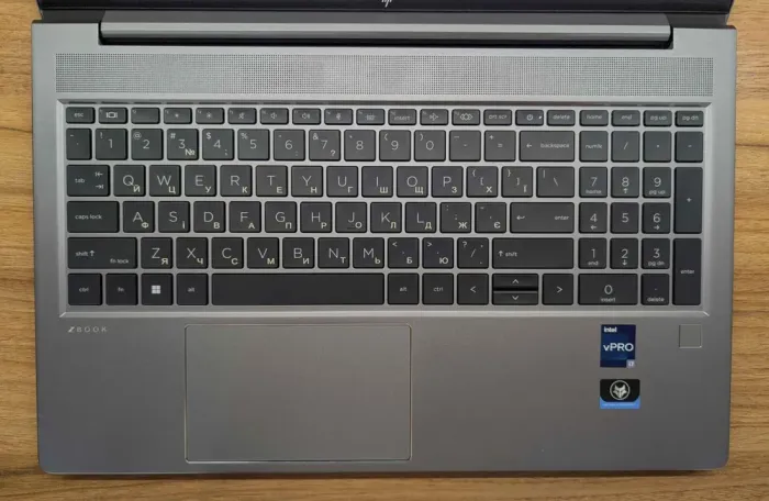 Мобільна робоча станція Б-клас HP zBook Power G9 / 15.6" (1920x1080) IPS / Intel Core i7-12800H (14 (20) ядер по 3.7 - 4.8 GHz) / 32 GB DDR5 / 512 GB SSD / nVidia RTX A1000, 4 GB GDDR6, 128-bit / WebCam / TouchID / Windows 11 б/в - зображення 3