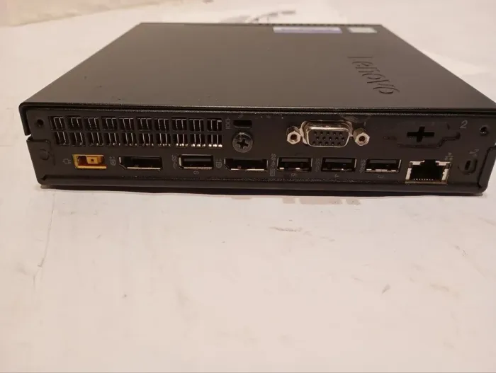 Неттоп Lenovo ThinkCentre M710q Tiny USFF / Intel Core i5-7500T (4 ядра по 2.7 - 3.3 GHz) / 8 GB DDR4 / 256 GB SSD / Intel HD Graphics 630 + USB-флешка б/в - зображення 4