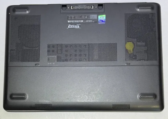 Мобільна робоча станція Dell Precision 7520 / 15,6" (1920x1080) IPS / Intel Core i7-7820HQ (4 (8) ядра по 2,9 - 3,9 ГГц) / 16 ГБ DDR4 / 512 ГБ SSD / nVidia Quadro M1200, 4 ГБ GDDR5, 128-біт / NoWebCam б/в - зображення 5