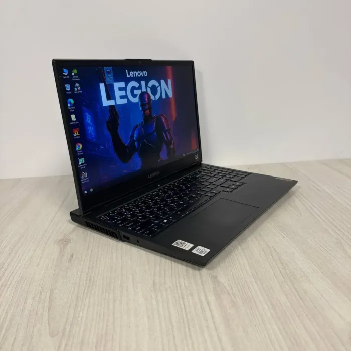 Ігровий ноутбук Б-класу Lenovo Legion 5 15IMH05H / 15.6" (1920x1080) IPS / Intel Core i7-10750H (6 (12) ядер по 2.6 - 5.0 GHz) / 16 GB DDR4 / 1000 GB SSD NVMe / nVidia GeForce RTX 2060, 6 GB GDDR6, 192-bit / WebCam б/в - зображення 4