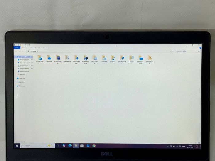 Ноутбук Б-клас Dell Latitude 5580 / 15.6" (1920x1080) TN / Intel Core i5-6300U (2 (4) ядра по 2.4 - 3.0 GHz) / 8 GB DDR4 / 256 GB SSD / Intel HD Graphics 520 / WebCam / Windows 10 Pro б/в - зображення 4