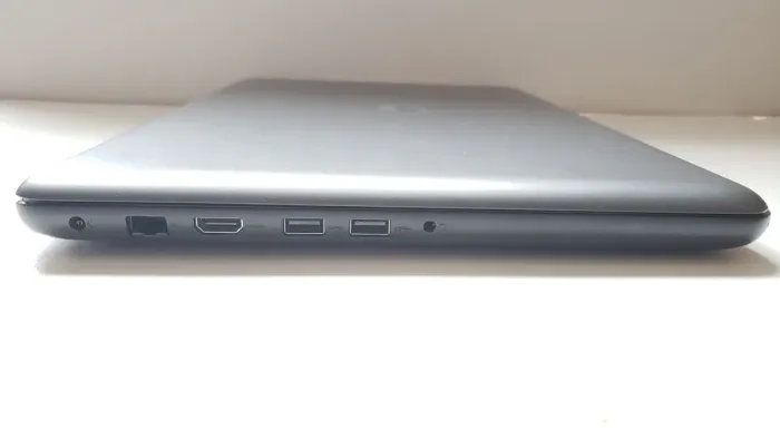 Ноутбук Dell Inspiron 15 5567 / 15.6" (1920x1080) IPS / Intel Core i5-7200U (2 (4) ядра по 2.5 - 3.1 GHz) / 8 GB DDR4 / 500 GB SSD / Intel HD Graphics 620 / WebCam / DVD-RW б/в - зображення 4