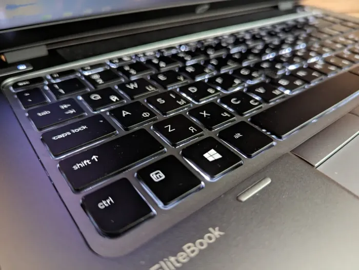 Ноутбук HP EliteBook 840 G2 / 14" (1366x768) TN / Intel Core i5-5200U (2 (4) ядра по 2.2 - 2.7 GHz) / 8 GB DDR3 / 160 GB SSD / Intel HD Graphics 5500 / WebCam / Fingerprint / Windows 10 б/в - зображення 6