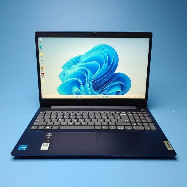 Ультрабук Б-клас Lenovo IdeaPad 3 15ITL05 / 15.6" (1920x1080) TN / Intel Core i3-1115G4 (2 (4) ядра по 3.0 - 4.1 GHz) / 8 GB DDR4 / 128 GB SSD / Intel UHD Graphics 630 / WebCam / Win 11 Home б/в - зображення 2
