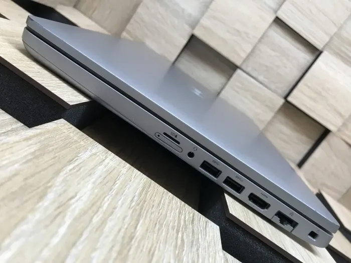 Ноутбук Б-клас Dell Latitude 5510 / 15.6" (1920x1080) IPS / Intel Core i5-10210U (4 (8) ядра по 1.6 - 4.2 GHz) / 8 GB DDR4 / 256 GB SSD M.2 / Intel UHD Graphics / WebCam / USB 3.2 / HDMI / Windows 10 б/в - зображення 6