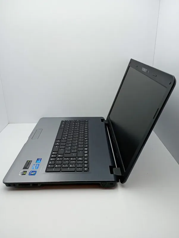 Ноутбук Medion Akoya P7624 / 17.3" (1600x900) TN / Intel Core i5-2450M (2 (4) ядра по 2.5 - 3.1 GHz) / 8 GB DDR3 / 64 GB SSD + 320 GB HDD / nVidia GeForce GT 630M, 1 GB DDR3, 128-bit / WebCam б/в - зображення 6