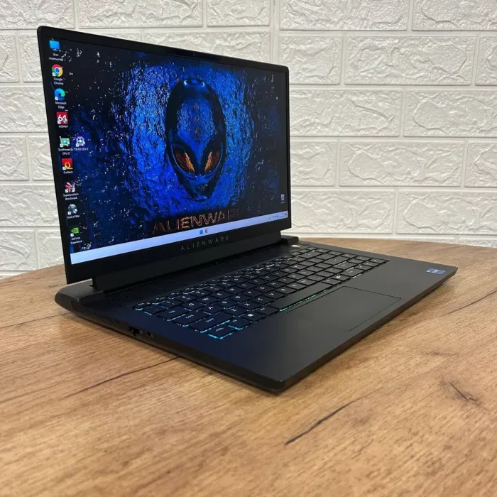 Ігровий ноутбук Dell Alienware m15 R6 / 15.6" (2560x1440) IPS / Intel Core i7-11800H (8 (16) ядер 2.3 - 4.6 GHz) / 16 GB DDR4 / 512 GB SSD / nVidia GeForce RTX 3060, 6 GB GDDR6, 192-bit / WebCam б/в - зображення 4