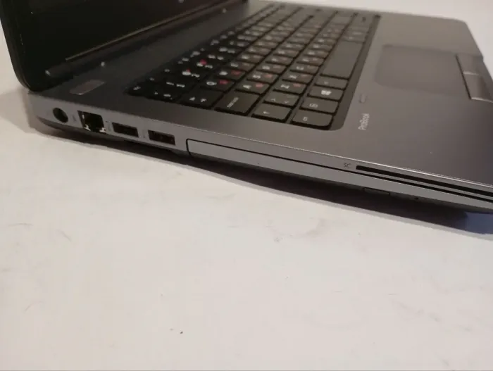 Ноутбук HP ProBook 640 G1 / 14" (1366x768) TN / Intel Core i5-4210M (2 (4) ядра по 2.6 - 3.2 GHz) / 16 GB DDR3 / 240 GB SSD / Intel HD Graphic 4600 / WebCam б/в - зображення 4