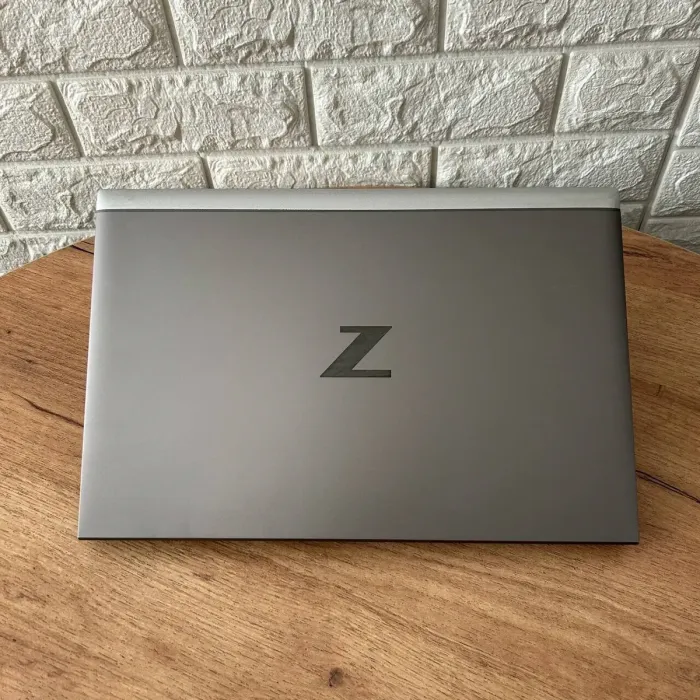 Ультрабук HP ZBook Firefly 14 G8 / 14" (1920x1080) IPS / Intel Core i5-1145G7 (4 (8) ядра по 1.1 - 4.4 GHz) / 8 GB DDR4 / 256 GB SSD / Intel Iris Xe Graphics / WebCam б/в - зображення 3