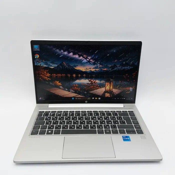 Ультрабук HP ProBook 440 G8 / 14" (1920x1080) IPS / Intel Core i5-1135G7 (4 (8) ядра по 2.4 - 4.2 GHz) / 16 GB DDR4 / 256 GB SSD / Intel Iris Xe Graphics / WebCam / USB 3.1 / HDMI б/в - зображення 2