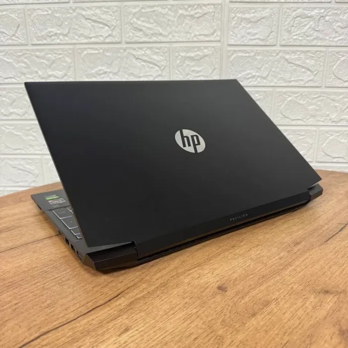 Ігровий ноутбук HP Pavilion 15-ec0000ua / 15.6" (1920x1080) TN / AMD Ryzen 5 3550H (4 (8) ядра по 2.1 - 3.7 GHz) / 8 GB DDR4 / 256 GB SSD / nVidia GeForce GTX 1050, 3 GB GDDR5, 96-bit / WebCam б/в - зображення 6