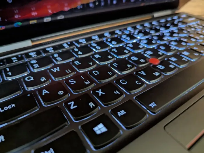 Ноутбук-трансформер Lenovo ThinkPad x1 Yoga 4 th / 14" (1920x1080) IPS Touch / Intel Core i7-8565U (4 (8) ядра по 1.8 - 4.6 GHz) / 8 GB DDR3 / 512 GB SSD / Intel UHD Graphics / WebCam / TouchID / Windows 10 б/в - зображення 6