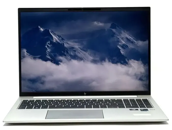 Ультрабук HP EliteBook 860 G9 / 16" (1920x1200) IPS / Intel Core i5-1235U (10 (12) ядер по 3.3 - 4.4 GHz) / 16 GB DDR5 / 256 GB SSD / Intel Iris Xe Graphics / WebCam / Win 11 б/в - зображення 2