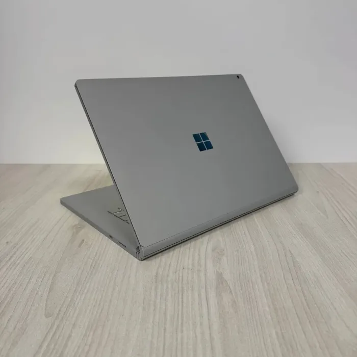 Ігровий ультрабук-трансформер Б-класу Microsoft Surface Book 2 / 15" (3240x2160) IPS Touch / Intel Core i7-8650U (4 (8) ядра по 1.9 - 4.2 GHz) / 16 GB DDR4 / 256 GB SSD NVMe / nVidia GeForce GTX 1060, 6 GB GDDR5, 192-bit / WebCam б/в - зображення 6
