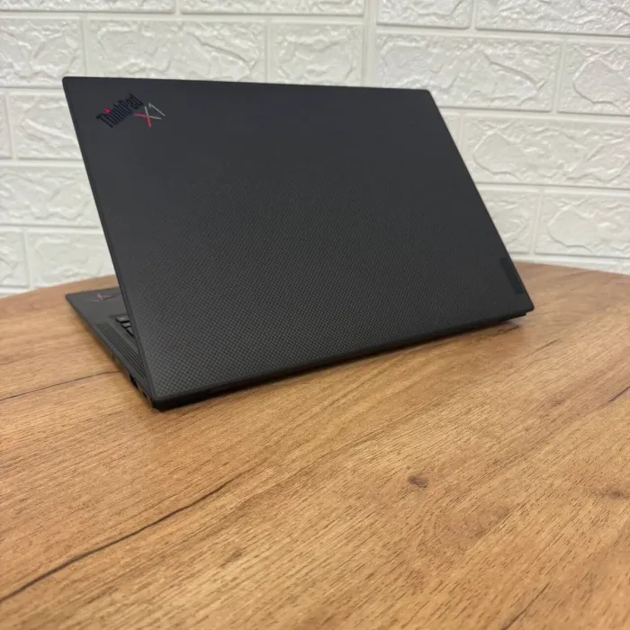 Ультрабук Lenovo Thinkpad X1 Carbon Gen10 / 14" (1920x1200) IPS Touch / Intel Core i7-1270P (12 (16) ядер по 3.5 - 4.8 GHz) / 32 GB DDR4 / 1000 GB SSD / Intel Iris Xe Graphics / WebCam б/в - зображення 6