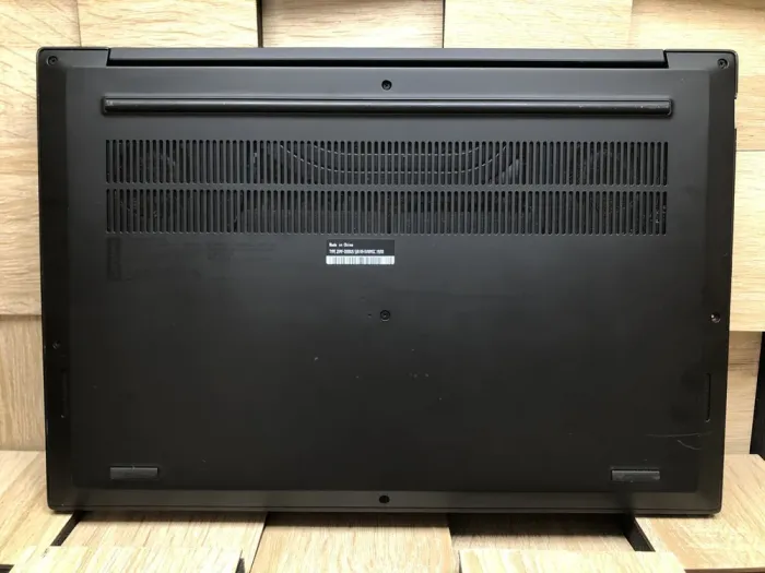 Ноутбук Lenovo ThinkPad X1 / 15.6" (1920x1080) IPS / Intel Core i7-8750H (6 (12) ядер по 2.2 - 4.1 GHz) / 16 GB DDR3 / 256 GB SSD M.2 / nVidia GeForce GTX 1050 Ti, 4 GB GDDR5, 128-bit / WebCam б/в - зображення 9