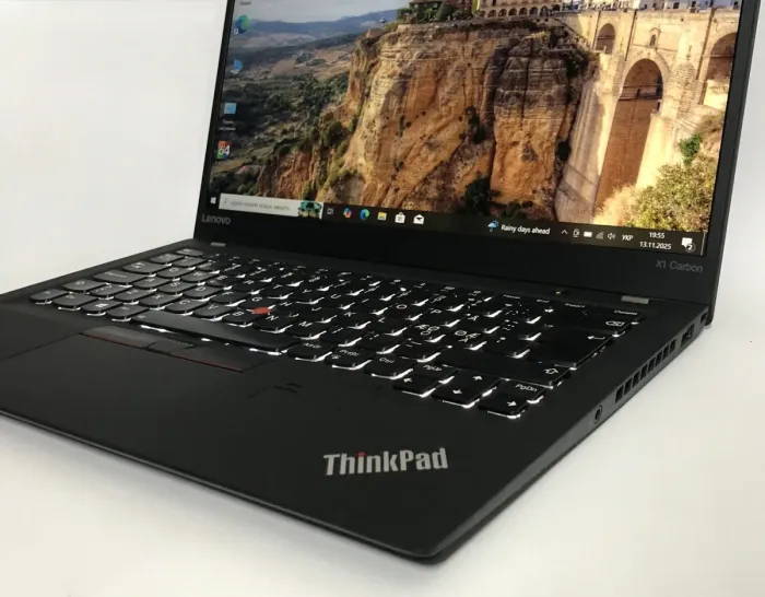 Ультрабук Lenovo ThinkPad X1 Carbon G5 / 14" (1920x1080) IPS / Intel Core i5-7200U (2 (4) ядра по 2.5 - 3.1 GHz) / 8 GB DDR3 / 256 GB SSD / Intel HD Graphics 620 / WebCam / Win 10 Pro б/в - зображення 9