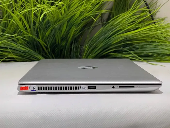 Ультрабук HP ProBook 440 G5 / 14" (1920x1080) IPS / Intel Core i3-8130U (2 (4) ядра по 2.2 - 3.4 GHz) / 16 GB DDR4 / 240 GB SSD / Intel HD Graphics 620 / WebCam б/в - зображення 4