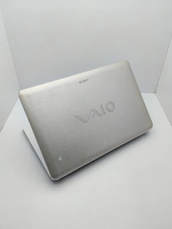 Ноутбук Sony Vaio NS21 / 15.6" (1366x768) TN / Intel Core 2 Duo T6400 (2 ядра по 2.0 GHz) / 4 GB DDR2 / 250 GB HDD / Intel HD Graphics / WebCam б/в - зображення 8