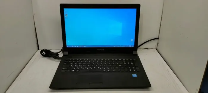 Ноутбук Б-клас Lenovo B50-30 / 15.6" (1366x768) TN / Intel Celeron N2840 (2 ядра по 2.16-2.58 GHz) / 4 GB DDR3 / 500 GB HDD / HD Graphics / WebCam б/в - зображення 2