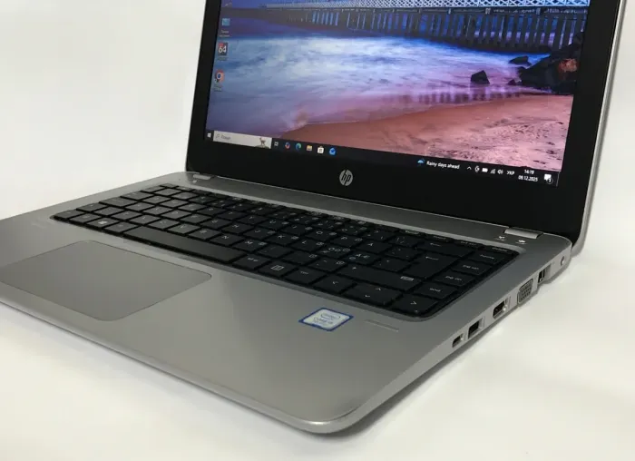 Ультрабук Б-клас HP ProBook 430 G4 / 13.3" (1366x768) TN / Intel Core i3-7100U (2 (4) ядра по 2.4 GHz) / 8 GB DDR4 / 160 GB SSD / Intel HD Graphics 620 / WebCam / Win 10 Pro б/в - зображення 8