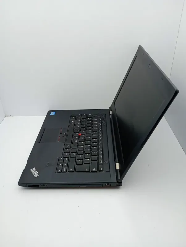 Ноутбук Lenovo ThinkPad L430 / 14'' (1366x768) TN / Intel Core i5-3230M (2 (4) ядра по 2.6 - 3.2 GHz) / 6 GB DDR3 / 320 GB HDD / Intel HD Graphics 4000 / WebCam б/в - зображення 6