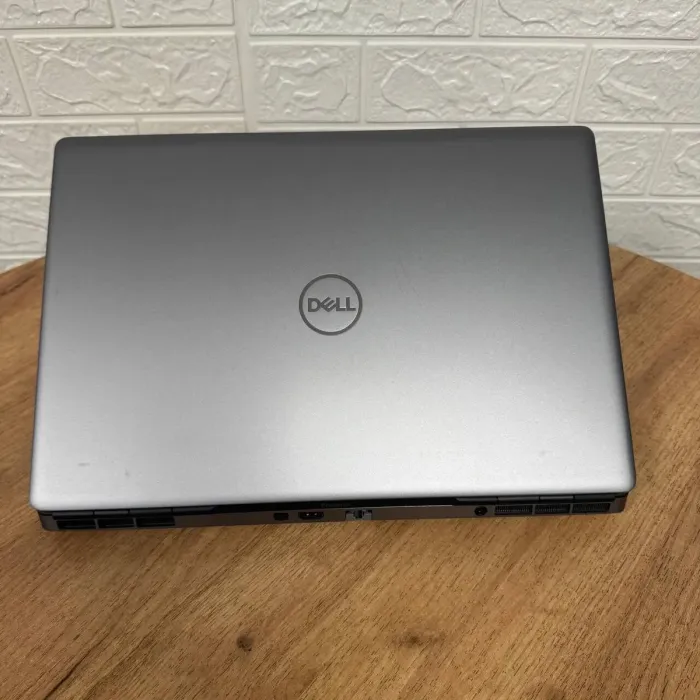 Мобільна робоча станція Б-клас Dell Precision 7550 / 15.6" (1920x1080) IPS / Intel Core i7-10850H (6 (12) ядер по 2.7 - 5.1 GHz) / 32 GB DDR4 / 1000 GB SSD / nVidia Quadro T2000, 4 GB GDDR5, 128-bit б/в - зображення 3
