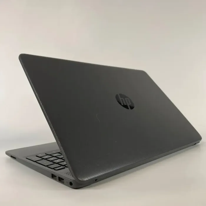 Ноутбук HP 255 G8 / 15.6" (1920x1080) IPS / AMD Ryzen 5 5500U (6 (12) ядер по 2.1 - 4.0 GHz) / 16 GB DDR4 / 240 GB SSD / AMD Radeon Graphics 448SP / WebCam б/в - зображення 6