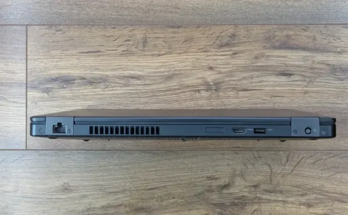 Ультрабук Dell Latitude 5480 / 14" (1920x1080) IPS / Intel Core i7-7820HQ (4 (8) ядра по 2.9 - 3.9 GHz) / 8 GB DDR4 / 256 GB SSD / nVidia GeForce 930MX, 2 GB DDR3, 64-bit / WebCam б/в - зображення 6