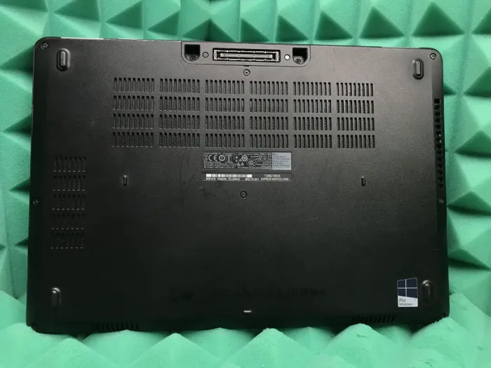 Ультрабук Б-класс Dell Latitude E5470 / 14" TN / Intel Core i5-6300U (2(4) ядра по 2.4-3 GHz) / 8GB DDR4 / 180GB SSD / HD Graphics 520 / WebCam / HDMI / Win 10 б/в - зображення 6