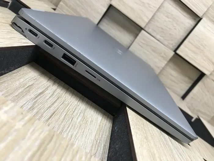 Ультрабук Б-клас Dell Latitude 5320 / 13.3" (1920x1080) IPS / Intel Core i5-1135G7 (4 (8) ядра по 2.4 - 4.2 GHz) / 8 GB DDR4 / 256 GB SSD M.2 / Intel Iris X Graphics / WebCam / Windows 10 б/в - зображення 5