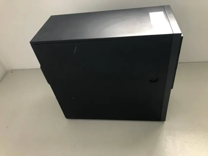 Комп'ютер Lenovo ThinkCentre M900 Tower / Intel Core i5-6500 (4 ядра по 3.2 - 3.6 GHz) / 8 GB DDR4 / 240 GB SSD / nVidia GeForce GT 720, 1 GB GDDR3, 64-bit / DVD-ROM / DisplayPort б/в - зображення 3