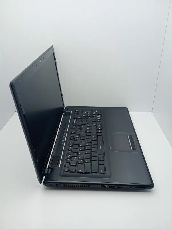Ноутбук MSI CR70 / 17.3" (1600x900) TN / Intel Core i5-4310M (2 (4) ядра по 2.7 - 3.4 GHz) / 8 GB DDR3 / 1000 GB HDD / Intel HD Graphics 4600 / WebCam б/в - зображення 3
