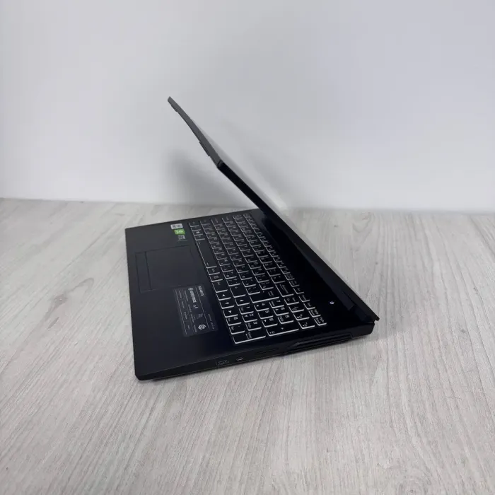 Ігровий ноутбук Б-класу Gigabyte G5 KC / 15,6" (1920x1080) IPS / Intel Core i5-10500H (6 (12) ядер по 2,5 - 4,5 ГГц) / 16 ГБ DDR4 / 512 ГБ SSD NVMe / nVidia GeForce RTX 3060, 6 ГБ GDDR6, 192-біт / WebCam б/в - зображення 7