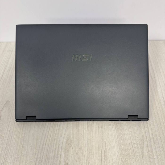 Ультрабук MSI Prestige 16 AI Evo B1M / 16" (3840x2400) OLED / Intel Core Ultra 7 155H (16 (22) ядер по 1.4 - 4.8 GHz) / 32 GB DDR5 / 1000 GB SSD NVMe / Intel Arc Graphics / WebCam б/в - зображення 3