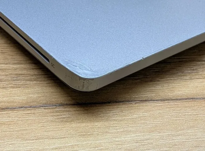 Ультрабук Б-клас Dell Latitude 5411 / 14" (1920x1080) IPS / Intel Core i7-10850H (6 (12) ядер по 2.7 - 5.1 GHz) / 16 GB DDR4 / 512 GB SSD / Intel UHD Graphics / WebCam / Windows 10 б/в - зображення 4