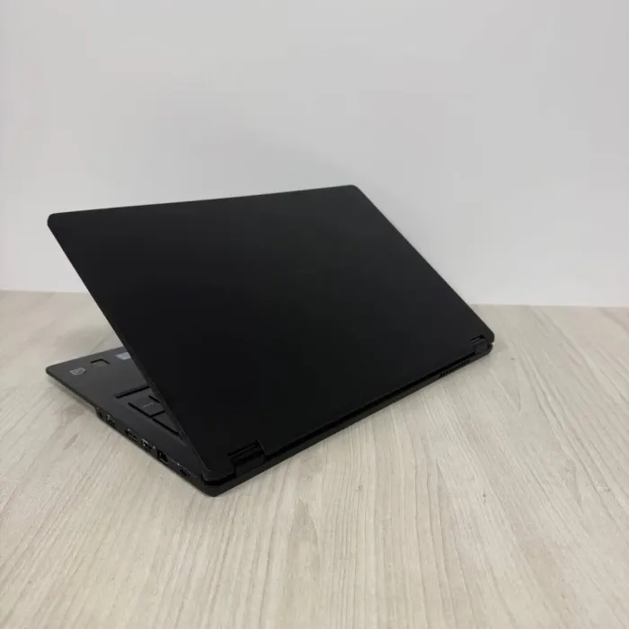 Ультрабук Б-клас Fujitsu LifeBook U759 / 15.6" (1920x1080) IPS / Intel Core i5-8365U (4 (8) ядра по 1.6 - 4.1 GHz) / 8 GB DDR4 / 256 GB SSD NVMe / Intel UHD Graphics / WebCam б/в - зображення 6