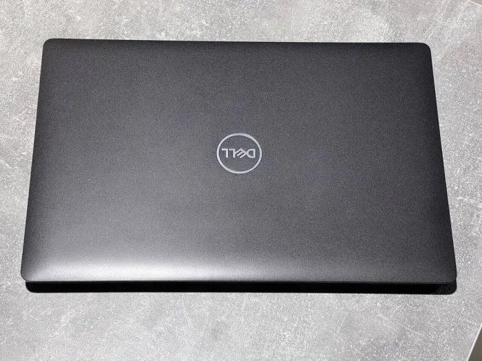 Ультрабук Dell Latitude 5500 / 15.6" (1920x1080) IPS / Intel Core i5-8250U (4 (8) ядра по 1.6 - 3.4 GHz) / 8 GB DDR4 / 240 GB SSD / Intel UHD Graphics 620 / WebCam б/в - зображення 5