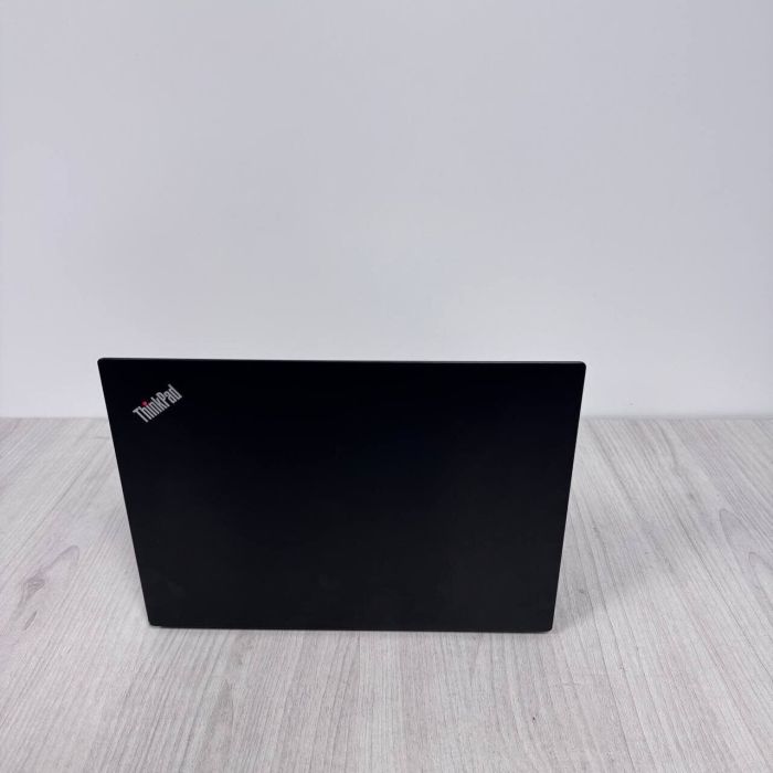 Ноутбук Lenovo ThinkPad E480 / 14" (1920x1080) IPS / Intel Core i5-8250U (4 (8) ядра по 1.6 - 3.4 GHz) / 8 GB DDR4 / 256 GB SSD NVMe / Intel UHD Graphics 620 / WebCam б/в - зображення 3