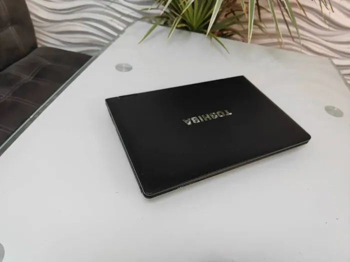 Ноутбук Б-класс Toshiba Tecra A11 / 15.6"  TN / Intel Core i5-560M (2 (4) ядра по 2.66-3.2 GHz) / 4GB DDR3 / 128 GB SSD / Intel HD Graphics / WebCam / VGA б/в - зображення 5