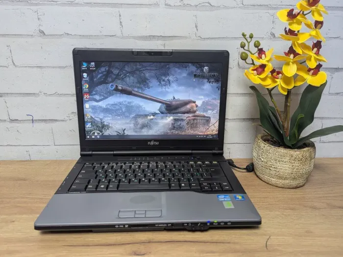 Ноутбук Б-клас Fujitsu LifeBook S782 / 14" (1366x768) TN / Intel Core i5-3320M (2 (4) ядра по 2.6 - 3.3 GHz) / 8 GB DDR3 / 128 GB SSD / Intel HD Graphics 4000 / WebCam / Без АКБ б/в - зображення 2