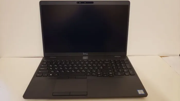 Ультрабук Dell Latitude 5501 / 15.6" (1920x1080) IPS / Intel Core i5-9400H (4 (8) ядра по 2.5 - 4.3 GHz) / 16 GB DDR4 / 256 GB SSD M.2 + 500 GB HDD / Intel UHD Graphics 630 / WebCam / Win 11 Pro б/в - зображення 2