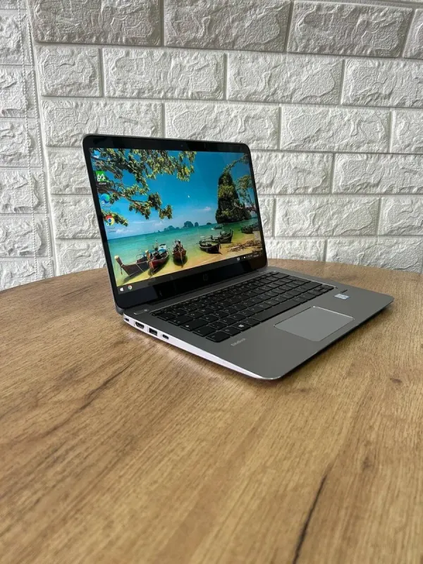 Ультрабук HP EliteBook 1030 G1 / 13.3" (1920x1080) IPS / Intel Core m5-6Y54 (2 (4) ядра по 1.1 - 2.7 GHz) / 8 GB DDR4 / 256 GB SSD M.2 / Intel HD Graphics 515 / WebCam б/в - зображення 4