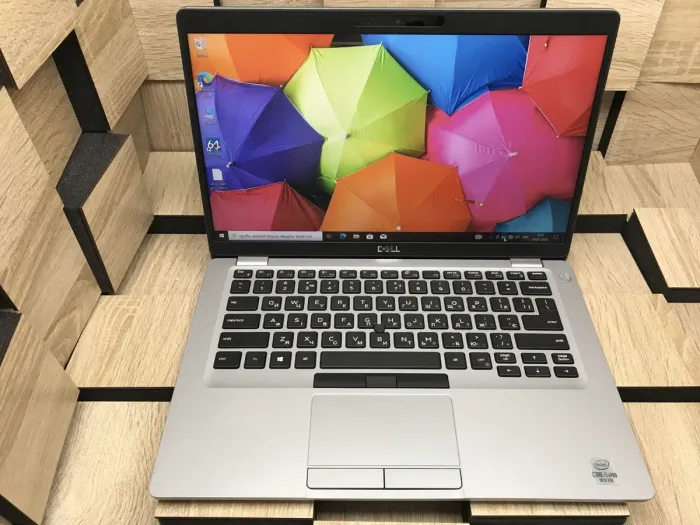 Ультрабук Б-клас Dell Latitude 5410 / 14" (1920x1080) IPS / Intel Core i5-10310U (4 (8) ядра по 1.7 - 4.4 GHz) / 8 GB DDR4 / 256 GB SSD M.2 / Intel UHD Graphics / WebCam / Windows 10 б/в - зображення 2