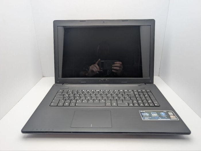 Ноутбук Asus F75A / 17.3'' (1600x900) TN / Intel Pentium B980 (2 ядра по 2.4 GHz) / 8 GB DDR3 / 500 GB HDD / Intel Graphics / WebCam / DVD-ROM б/в - зображення 3
