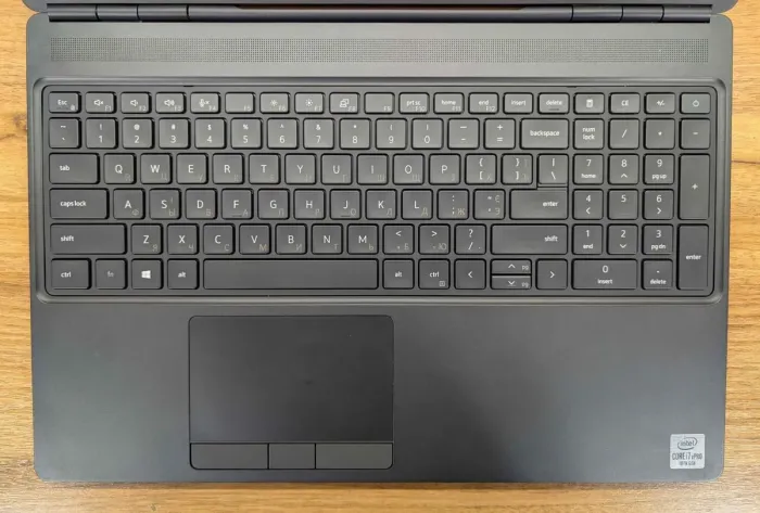 Мобільна робоча станція Dell Precision 7550 / 15,6" (1920x1080) IPS / Intel Core i7-10850H (6 (12) ядер по 2,7 - 5,1 ГГц) / 32 ГБ DDR4 / 512 ГБ SSD / nVidia Quadro T2000, 4 ГБ GDDR5, 128-біт / Windows 10 б/в - изображение 3