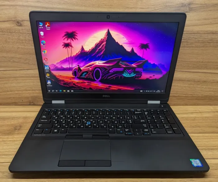 Ноутбук Dell Latitude E5570 / 15.6" (1920x1080) IPS / Intel Core i5-6300U (2 (4) ядра по 2.4 - 3.0 GHz) / 8 GB DDR4 / 240 GB SSD / Intel HD Graphics 520 / WebCam / Windows 10 б/в - зображення 2