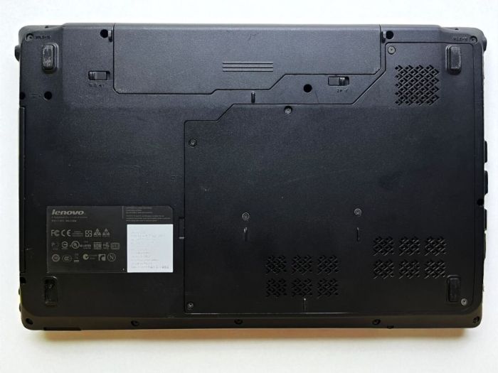 Ноутбук Б-клас Lenovo G565 / 15.6" (1366x768) TN / AMD Athlon II P360 (2 ядра по 2.3 - 3.2 GHz) / 4 GB DDR3 / 120 GB SSD / AMD Radeon HD 4200 Graphics / WebCam б/в - зображення 5