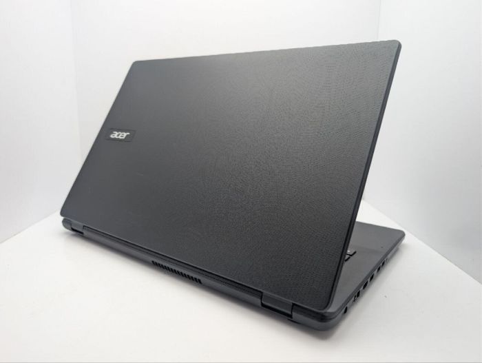 Ноутбук Acer Aspire ES1-731 / 17.3" (1600x900) TN / Intel Pentium N3700 (4 ядра по 1.6 - 2.4 GHz) / 8 GB DDR3 / 120 GB SSD / Intel HD Graphics / WebCam / DVD-ROM б/в - зображення 8