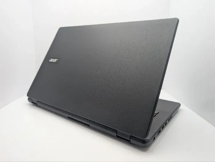 Ноутбук Acer Aspire ES1-731 / 17.3" (1600x900) TN / Intel Pentium N3700 (4 ядра по 1.6 - 2.4 GHz) / 8 GB DDR3 / 120 GB SSD / Intel HD Graphics / WebCam / DVD-ROM б/в - зображення 8